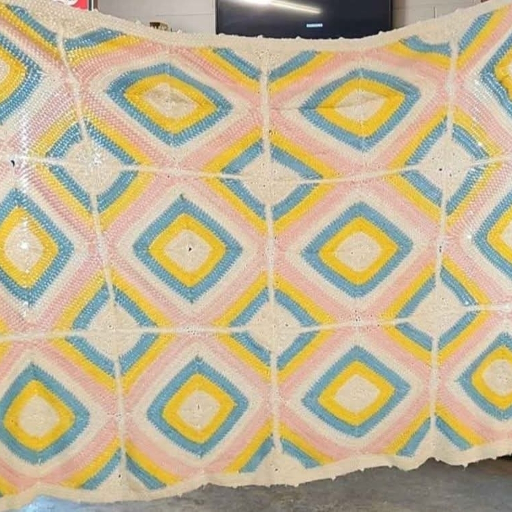Vintage Xl Handmade Pastel Diamond Crochet Throw Blanket - Yellow, Blue, Pink